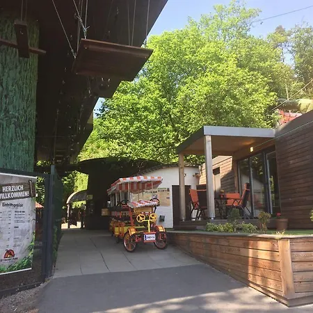 Baumhotel Styrassic Park